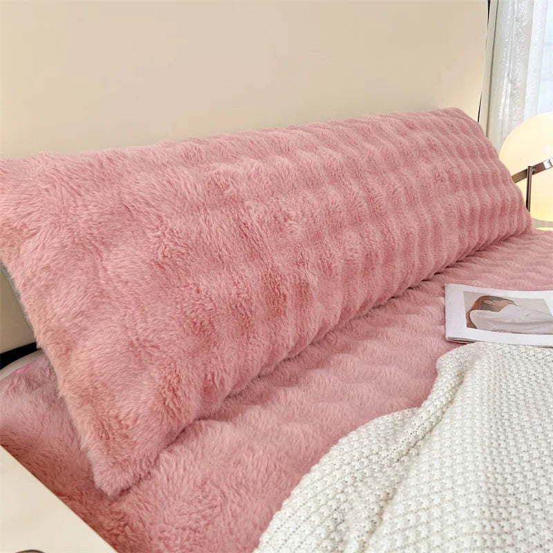 Taie d'oreiller Longue en Peluche – Douceur & Confort